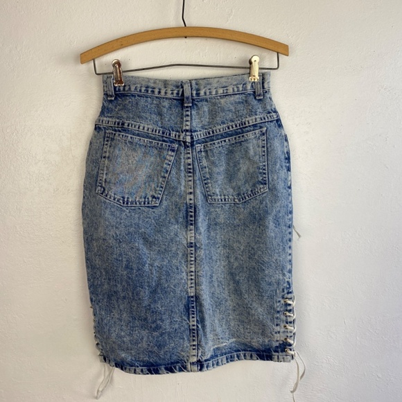 Vintage 80s Tioga Sport Womens Denim Skirt Size 6 Conchos Western Lace Up Slits - Picture 7 of 10